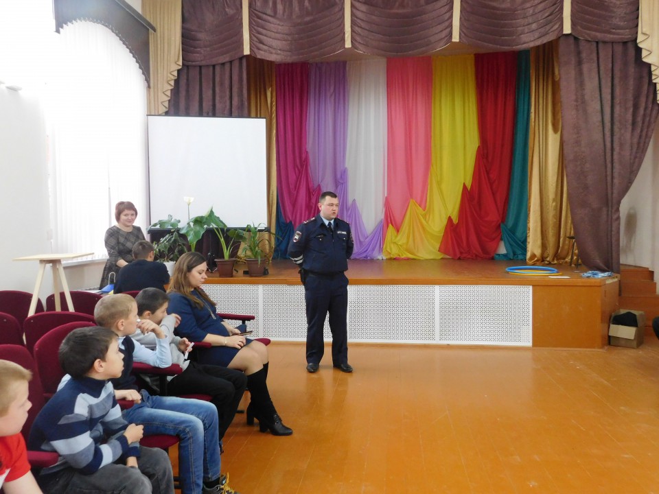 Ковернинские Госавтоинспекторы  провели профилактическое мероприятие «В стране дорожных знаков».