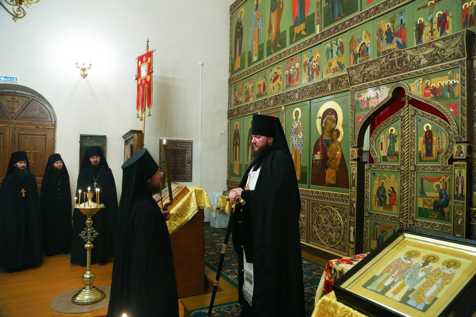Первый монашеский постриг
