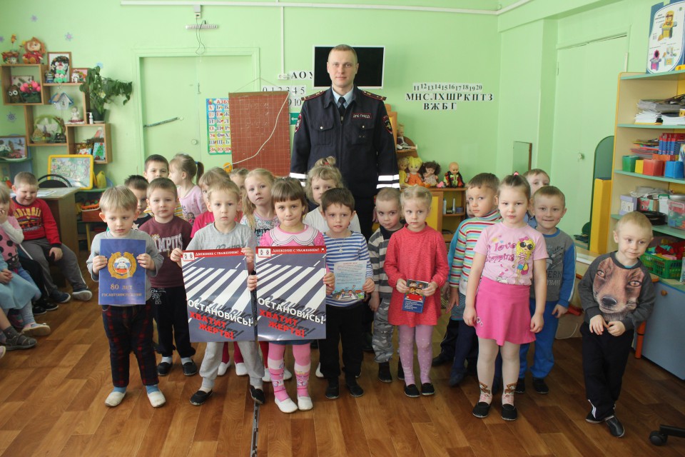 Ковернинские госавтоинспекторы провели встречу  с ребятами детского сада «Чебурашка»