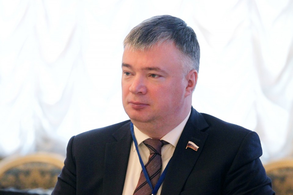 «Региональные дорожные фонды будут пополняться за счет штрафов, поступивших через систему камер фото-видеофиксации нарушений ПДД», - Артем Кавинов