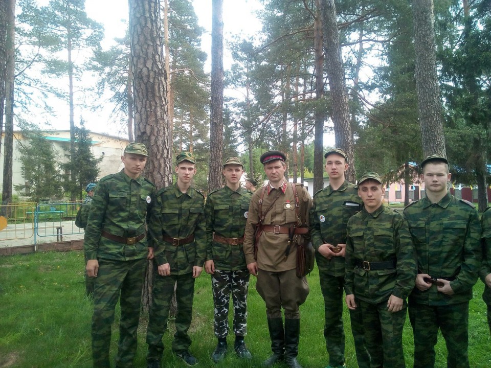 Армия закаляет характер!