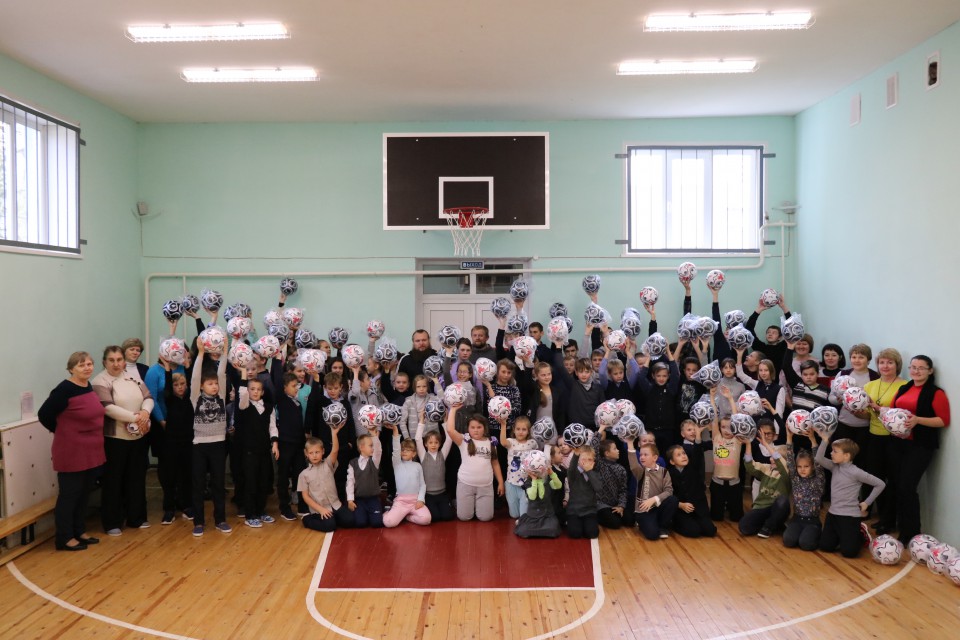 Подарок родной школе