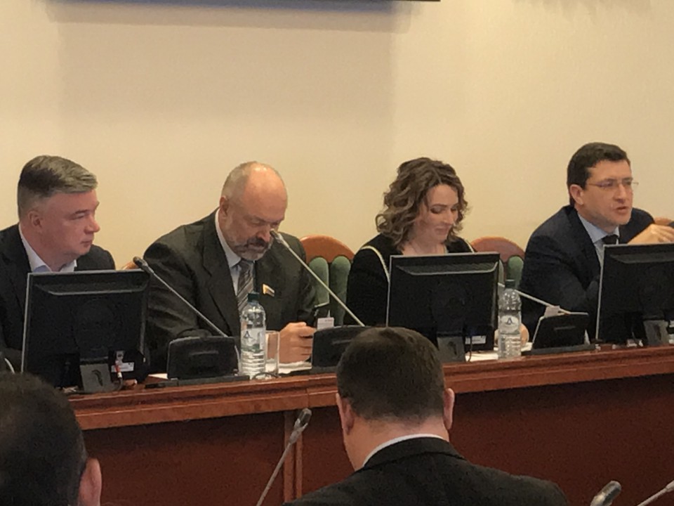 Артем Кавинов: «В планах нижегородских законодателей в ближайшее время принять закон об обеспечении бесплатного питания для младших школьников»