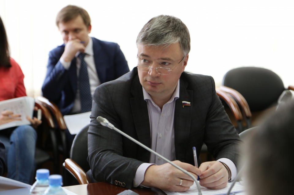 Артем Кавинов: «Штрафы за продажу снюсов предлагается увеличить в 3-5 раз»
