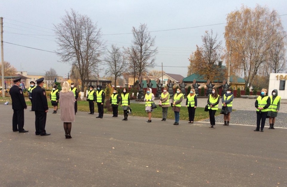 В Ковернинские полицейские совместно с отделом  образования Ковернинсого района проводят Месячник по безопасному дорожному движению «Засветись»