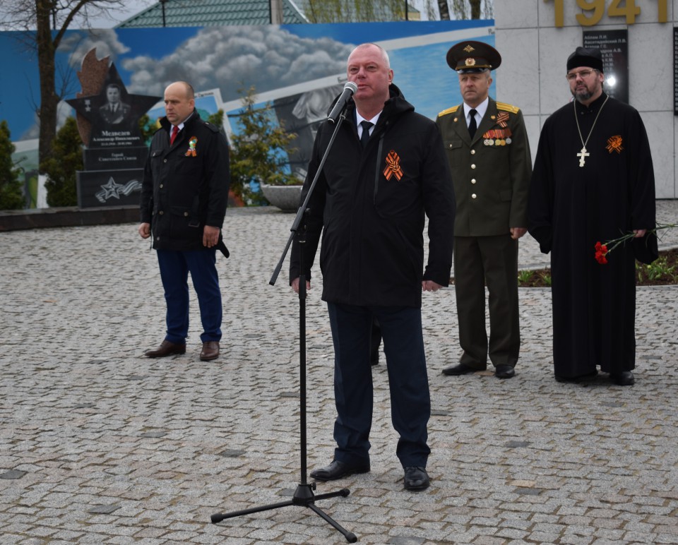 Поздравление с Днем Победы главы местного самоуправления Администрации Ковернинского муниципального округа Олега Павловича Шмелева