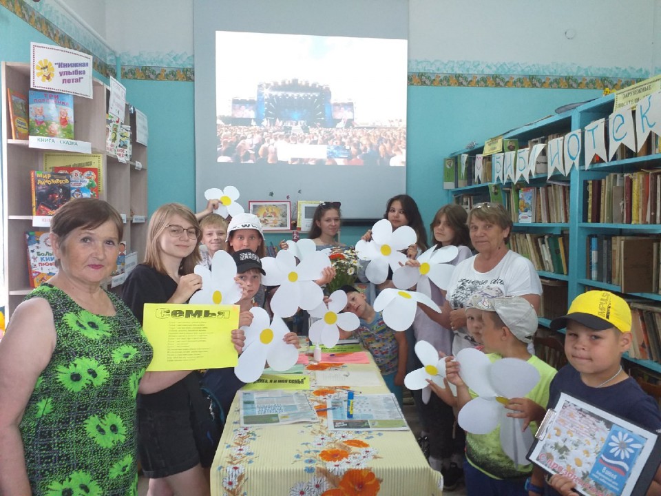 В библиотеках Ковернинского округа реализуется программа летних чтений «Солнечный лучик на книжной странице»